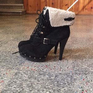 Heeled ankle booties